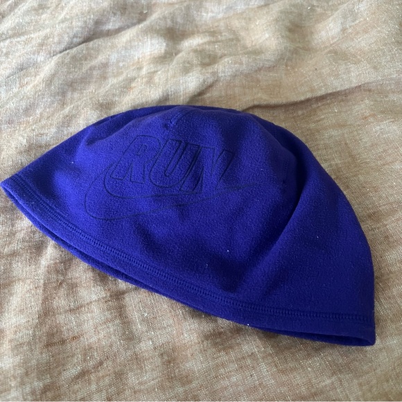 Nike Womens Knit Running Reflective Purple Training Hat Cap - Picture 4 of 6